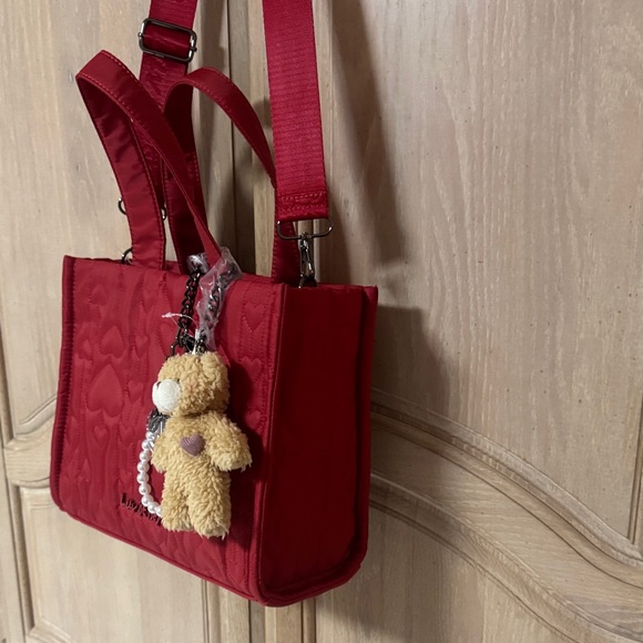 NEW Betsey Johnson Red Quilted Shoulder Bag with Teddy Charm - Picture 2 of 16